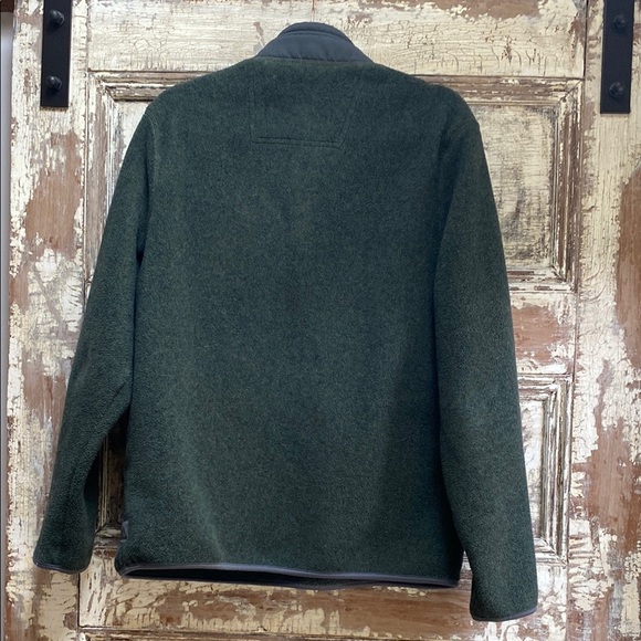 G.H. Bass & Co. Hunter Green Fleece Pullover, size M - Picture 2 of 3